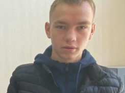 Трое подростков с кастетами напали на волгоградцев: 17-летнему парню удалось скрыться
