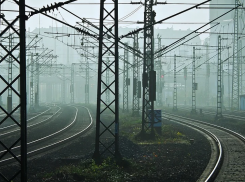 Два железнодорожных переезда закрыли в Волгоградской области до 11 августа