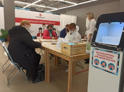 Волгоградцы утверждают, что уже столкнулись с принудительной вакцинацией