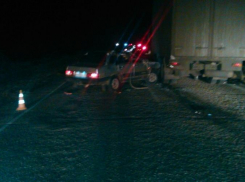 Под Волгоградом в ДТП с припаркованным КамАЗом пострадали трое