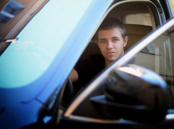 Депутатом Волжской гордумы стал 19-летний продавец алкомаркета