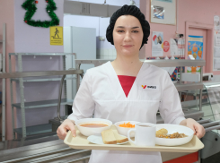 Волгоградские работодатели повышают зарплаты поварам