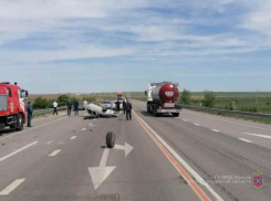 Пассажирка умерла мгновенно: водитель  Lada Priora в Волгоградской области вылетел на встречку