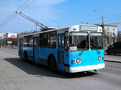 Волгоградцы требуют прекратить пытки газовыми автобусами и вернуть троллейбус
