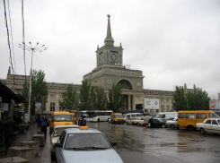 В Волгограде на Привокзальной площади новая схема движения транспорта