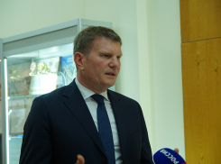 Миллиардер Олег Савченко скрылся от публичного позора после поддержки вырубки тысяч дубов