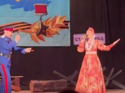 Столетний ветеран сплясал под «Калинку» на сцене волгоградского ДК