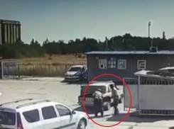 Мужчина погиб при взрыве своего автомобиля в Волгоградской области