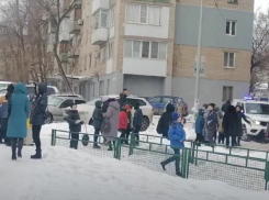 В Волгограде определились с переводом школ на удалёнку и закрытием детсадов