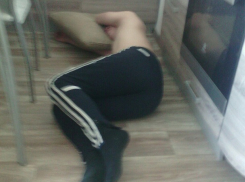 Суровая волгоградка уложила на пол, взбесившего ее парня