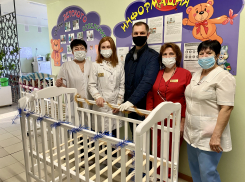 #МыВместе с Дедом Морозом: добровольцы «ЕвроХим-ВолгаКалия» поздравили с Новым Годом пациентов и персонал детского отделения Котельниковской ЦРБ