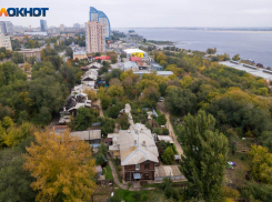 Дом в центре Волгограда неделю остается без газа из-за утечки и замурованной трубы