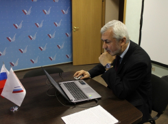 Автомобилисты составляют «Карту убитых дорог» Волгограда