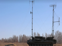 Под Волгоградом специалисты радиоэлектронной борьбы блокировали частоты управления «противника»