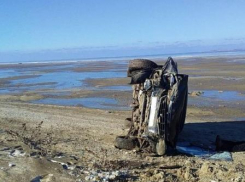 Разогнался на LADA Priora и сорвался с обрыва: водитель погиб в Волгоградской области