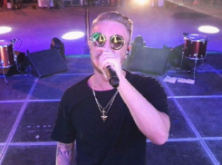 Мошки не давали мне возможности петь и вызывали дикий кашель, - Егор Крид о концерте в Волгограде