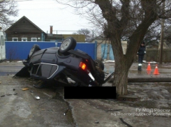 Под Волгоградом BMW протаранил ВАЗ: погибли два человека