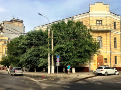 Авария у обладминистрации парализовала движение в центре Волгограда