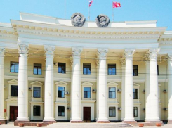 Чиновники обладминистрации уже не помещаются в кабинетах и забирают у мэрии помещение в центре Волгограда