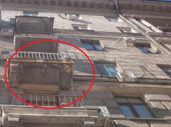 На фото попало разрушение высотки-памятника архитектуры в центре Волгограда