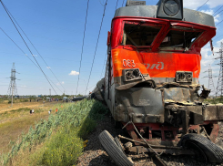 Публикуем жуткие фото крушения поезда в Котельниково: в нем ехали более 800 человек 