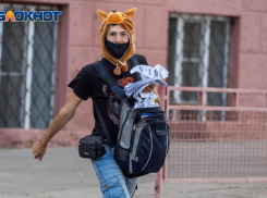 В Волгограде возвращают обязательное ношение перчаток в транспорте и магазинах: полный список ужесточений