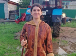 В Волгоградской области продолжаются поиски 40-летней женщины в фиолетовых галошах