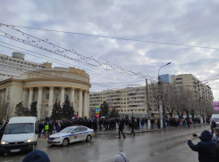В Волгограде частично перекрыли проспект Ленина