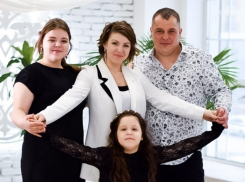 В ожидании третьей дочки: семья Пересыпкиных в конкурсе "История любви"