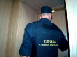 Под Волгоградом сожитель должницы избил судебного пристава
