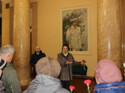 Волгоградские коммунисты в планетарии помянули Иосифа Сталина