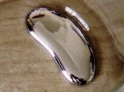 В Волгограде во дворе дома разлилась ртуть 