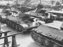 Легендарные Т-34 вновь отобьют Сталинградский тракторный завод у немецких захватчиков