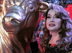 Вера Сотникова показала фотографию юности удивительной красоты