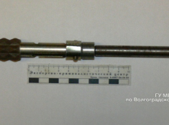 На западе Волгограда у мужчины обнаружили самодельный пистолет