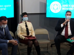 В Волгограде собрали экстренный брифинг по ситуации с COVID-19: смотрим онлайн