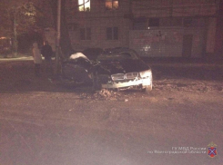 Следователи ищут свидетелей смертельного столкновения BMW и ВАЗа на юге Волгограда 