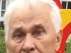 В Волгограде ищут высокого голубоглазого пенсионера