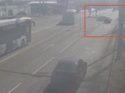 Шестимесячная девочка пострадала в ДТП с бешеной «Грантой» в Волгограде: видео 