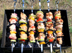 Под Волгоградом 53-летний мужчина насмерть подавился шашлыком