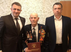 100-летний ветеран ВОВ Гавриил Василенко стал Почётным гражданином Волгограда