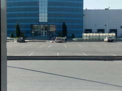 Хозяина угнанной «шестерки» разыскивают в ТРК «Парк Хаус» на западе Волгограда 