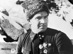 Легендарный защитник Сталинграда Василий Чуйков предан забвению в Волгограде