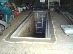 В Ворошиловском районе пилят на металл гаражи