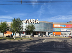 Крупный торговый центр продают по долям в Волгограде