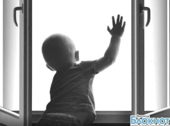 В Волжском на смерть разбился 3-летний малыш