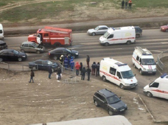 В Волгограде пьяный водитель переехал человека и разбил 5 машин