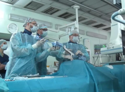 Волгоградские врачи впервые прооперировали пациента с тяжелым пороком сердца через прокол в бедро