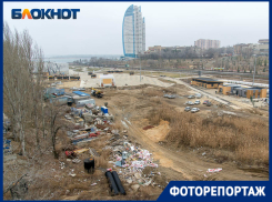 Новый год отложили: главную елку Волгограда даже не привезли из Москвы