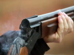 Волжанин расстрелял из ружья машину 18-летнего подростка из-за громкой музыки